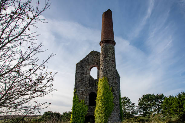 istock An abandoned Cornish tin mine against a blue autumn sky 1184244461