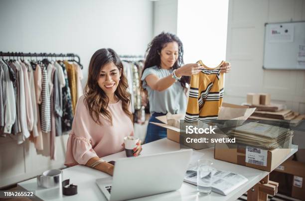 Small Business Owners Stock Photo - Download Image Now - E-commerce, Internet, Store