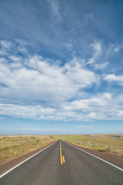 istock Oregon State Highway in the Windmill Prairie 1184270437