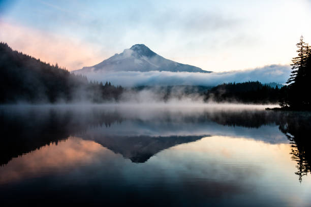 istock Trillium Lake, Oregon 1184283547