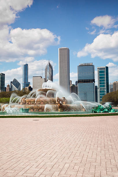 istock Buckingham fountain in Chicago 118432041