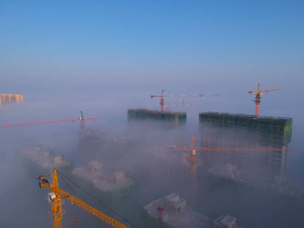 istock The fog in the city 1184321046