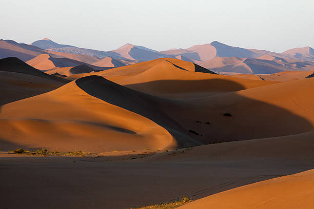 desierto de gobi - norte de china fotografías e imágenes de stock