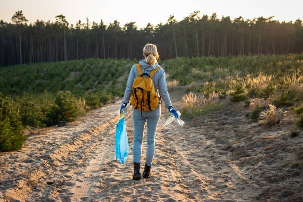 Keep nature without plastic pollution! Environmental volunteer in nature