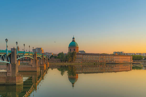 istock Toulouse city and the sunset 1184353098