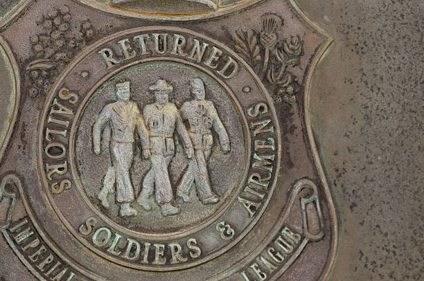 istock Returned Soldiers Memorial Bronze Plaque 118438361