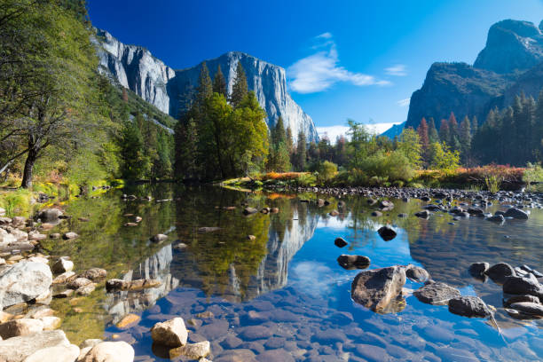 istock Yosemite Valley Morning View in the USA 1184391409