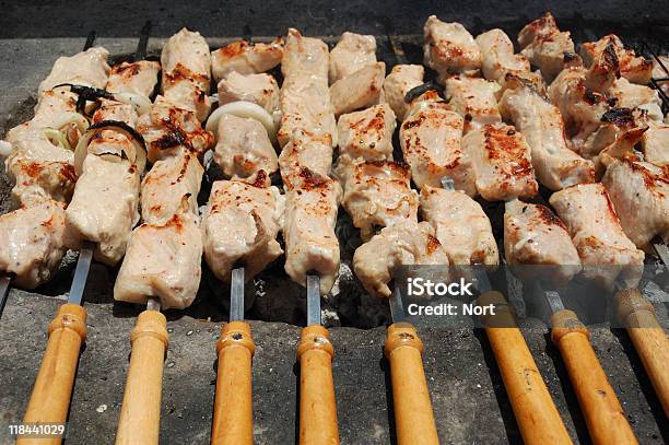 Szaszłyk - zdjęcia stockowe i więcej obrazów Barbecue - Barbecue, Cebula, Cielęcina