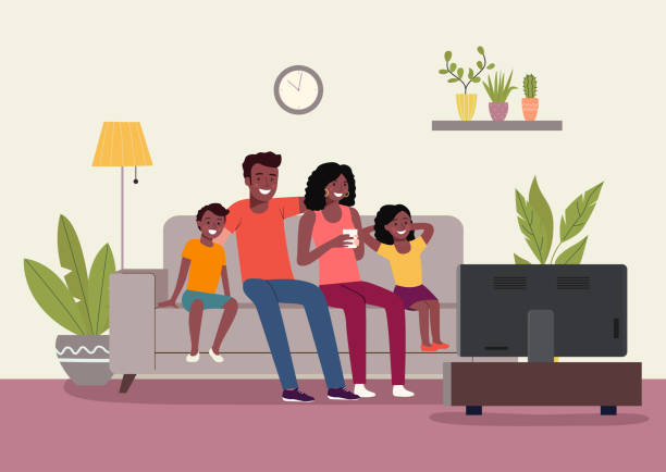 mutter und vater mit kindern sitzen auf dem sofa und schauen im wohnzimmer. glückliche afro amerikanische familie. vektor-flachstil-illustration - living room stock-grafiken, -clipart, -cartoons und -symbole