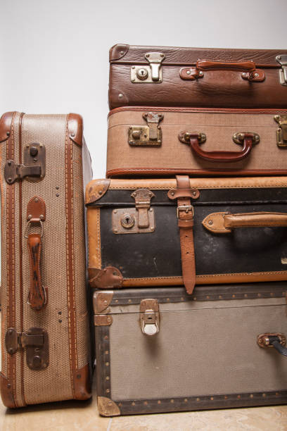 istock Old, retro and obsolete suitcase 1184417337