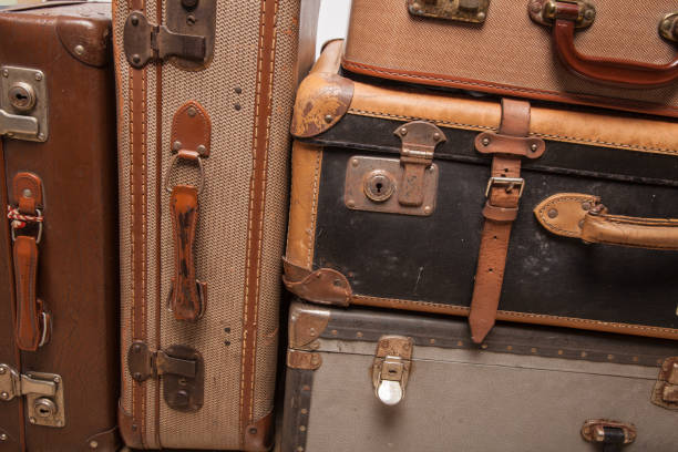 istock Old, retro and obsolete suitcase 1184417369
