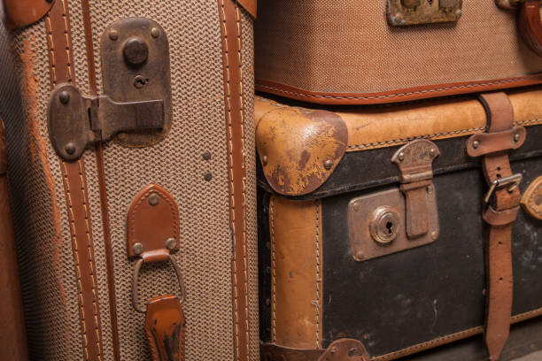 istock Old, retro and obsolete suitcase 1184417461