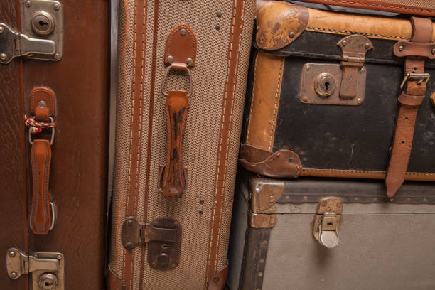 istock Old, retro and obsolete suitcase 1184417501