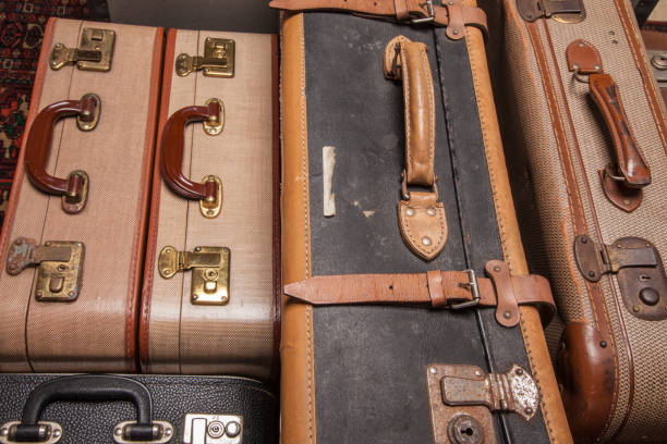 istock Old, retro and obsolete suitcase 1184417615