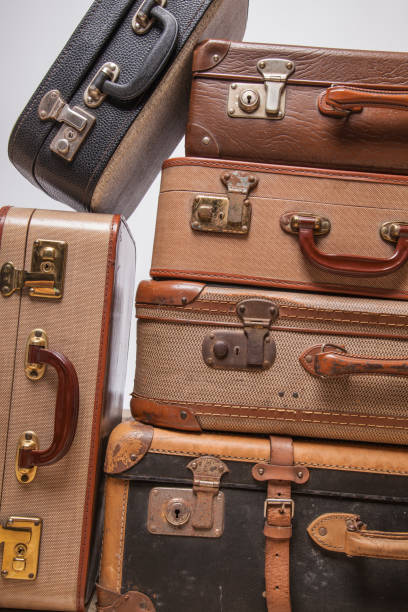 istock Old, retro and obsolete suitcase 1184417738