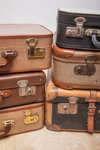 istock Old, retro and obsolete suitcase 1184417800
