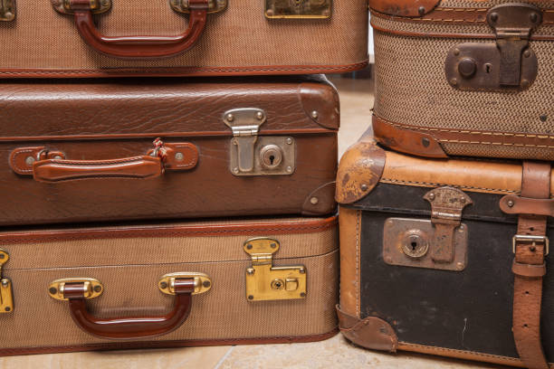 istock Old, retro and obsolete suitcase 1184417979