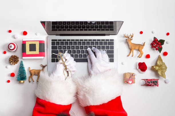 istock Holiday online shopping theme with laptop 1184425828