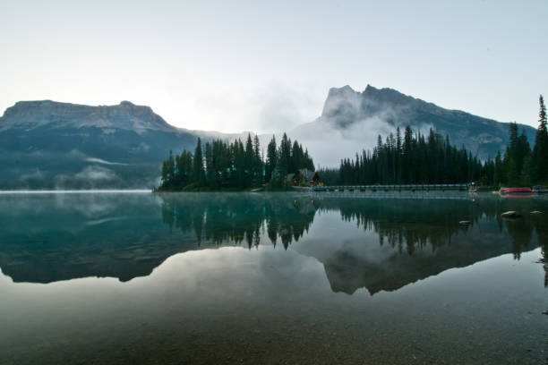 istock Emerald lake in Yoho national park 1184445699