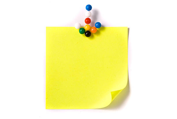 istock Original idea note paper with an arrow from pins. 118444747