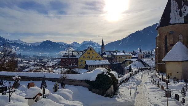 kitzbuhel in winter - austria mountain peak mountain panoramic imagens e fotografias de stock