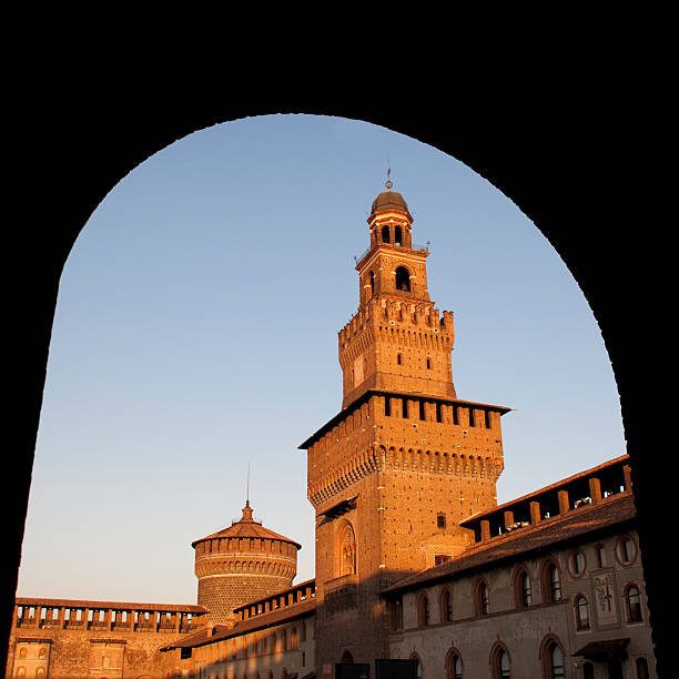 castelo sforzersco-milão, itália - milan italy italy castello sforzesco color image imagens e fotografias de stock