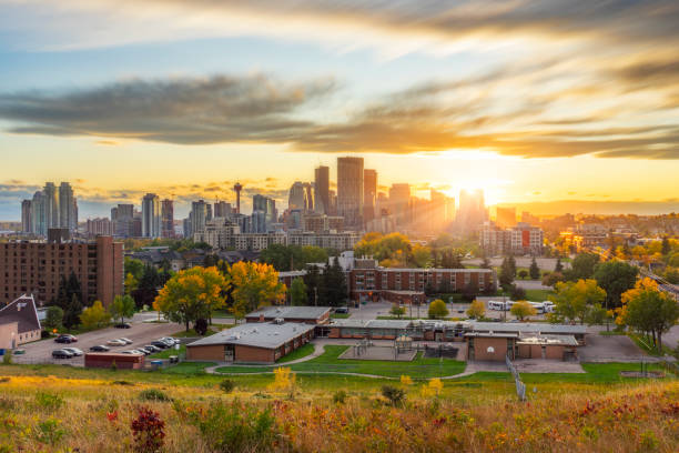istock Canada, Calgary, Panoramic view of city at sunset in the fall 1184508472