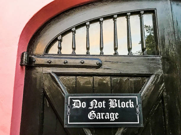 istock Do Not Block Garage 1184529860