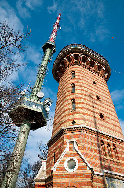 ancien et du nouveau - sendemast photos et images de collection