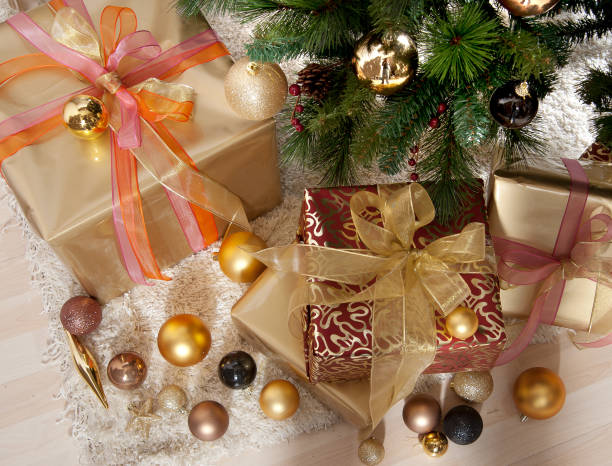istock christmas tree christmas gifts 1184562134