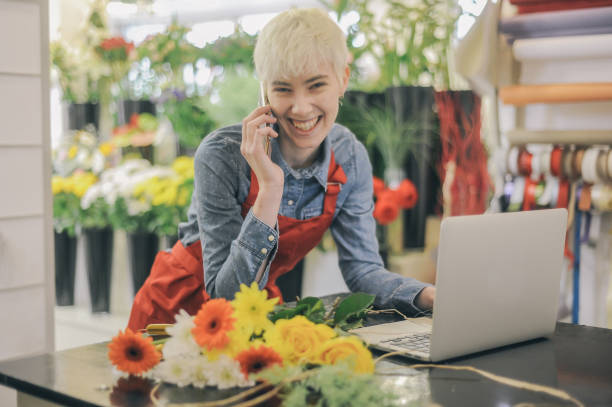 istock Small business flower shop 1184575131