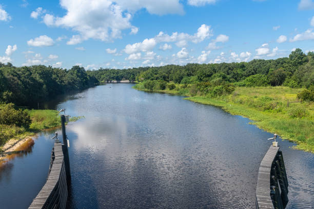 rzeka lub droga wodna na florydzie, stany zjednoczone - florida state zdjęcia i obrazy z banku zdjęć