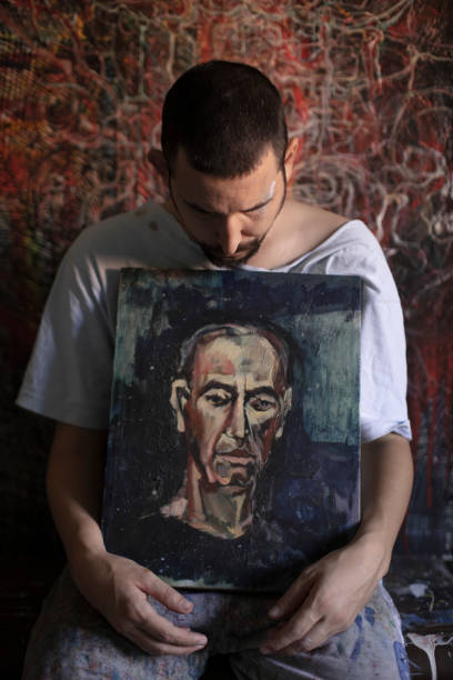 istock Artist in atelier 1184629059