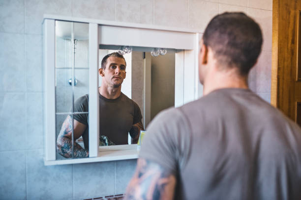 Who's that man in the mirror?