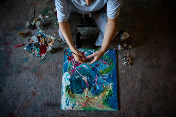 istock Artist in atelier 1184629325