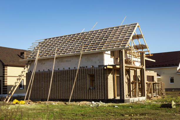 istock Under construction house of aerated concrete blocks. Exterior cladding. Russia 1184642071