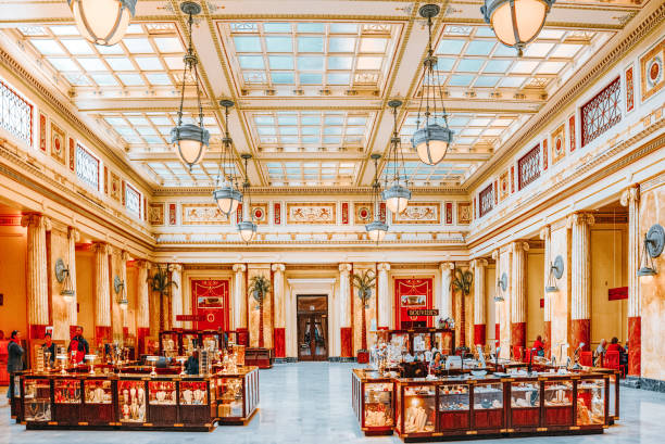 Interior hall Washington Union Station, railway Station Building with people. Washington, DC, USA- September 09, 2017 : Interior hall Washington Union Station, railway Station Building with people. major us cities stock pictures, royalty-free photos & images