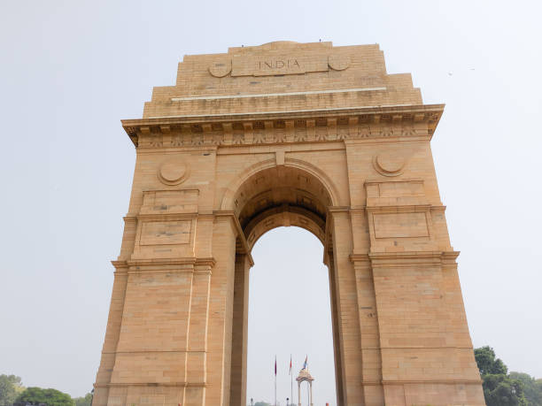 monumento da porta de india em nova deli, india - indiana world war memorial - fotografias e filmes do acervo