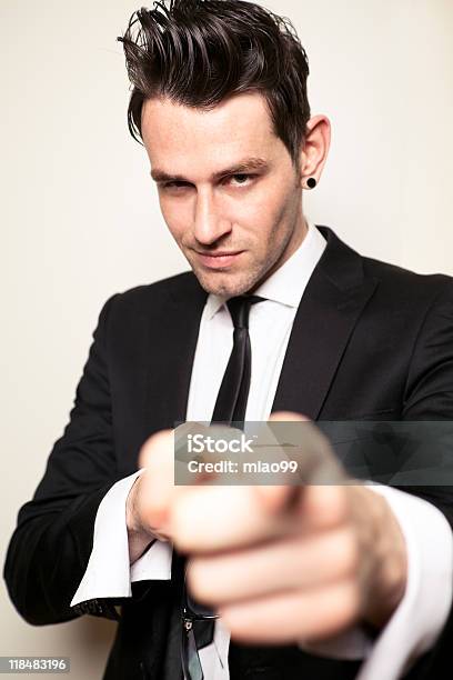 Retrato De Un Joven Empresario Foto de stock y más banco de imágenes de 20 a 29 años - 20 a 29 años, Accesorio para ojos, Actitud