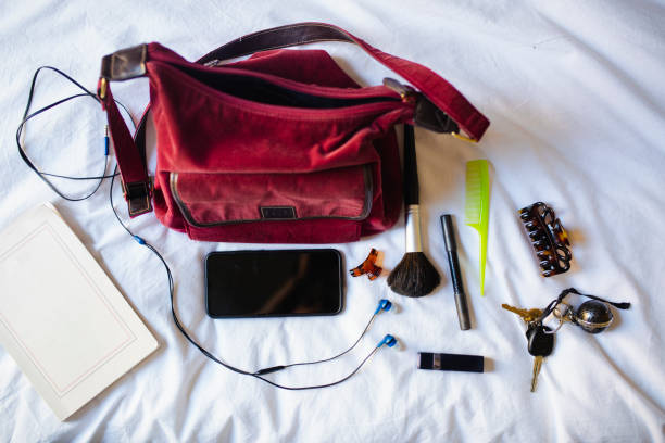 istock Contents of a purse 1184849821