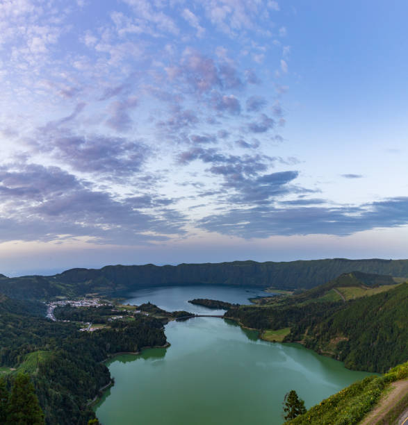 istock Seven Cities Lake VIII 1184871185