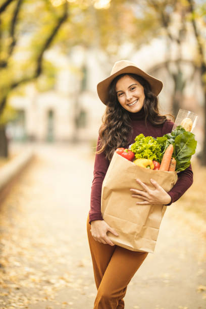 istock Vegan shopping grocery 1184885299