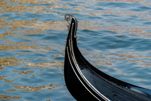 istock Italian Gondola Bow 1184918857