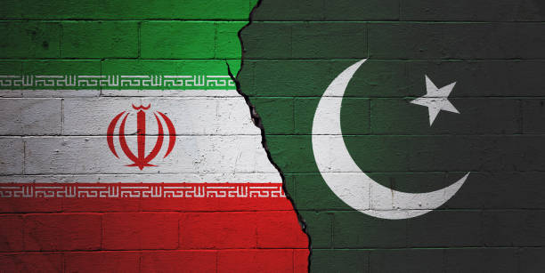 istock Iran vs Pakistan 1184928369