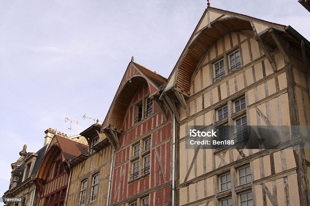 Travatura a traliccio case - Foto stock royalty-free di Troyes - Regione della Champagne