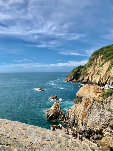 istock La quebrada of Acapulco 1184939373