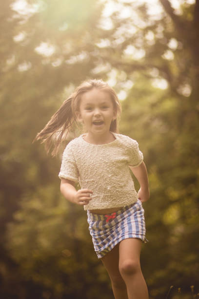 istock Meet the nature. 1184976050