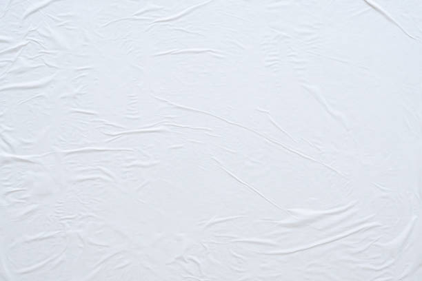 空白の白くくしゃくしゃと折り目付き紙のポスターテクスチャの背景 - 紙 テクスチャ ストックフォトと画像