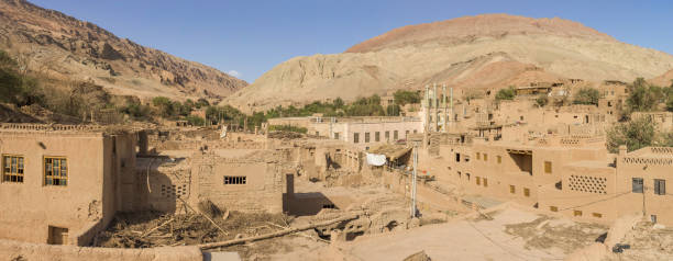 a vila de tuyuq, região autônoma de xinjiang. china - turpan - fotografias e filmes do acervo