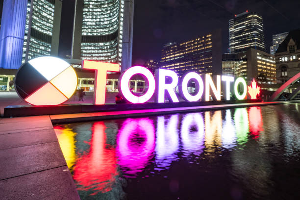 istock Toronto Sign in Nathan Phillips Square 1185052191